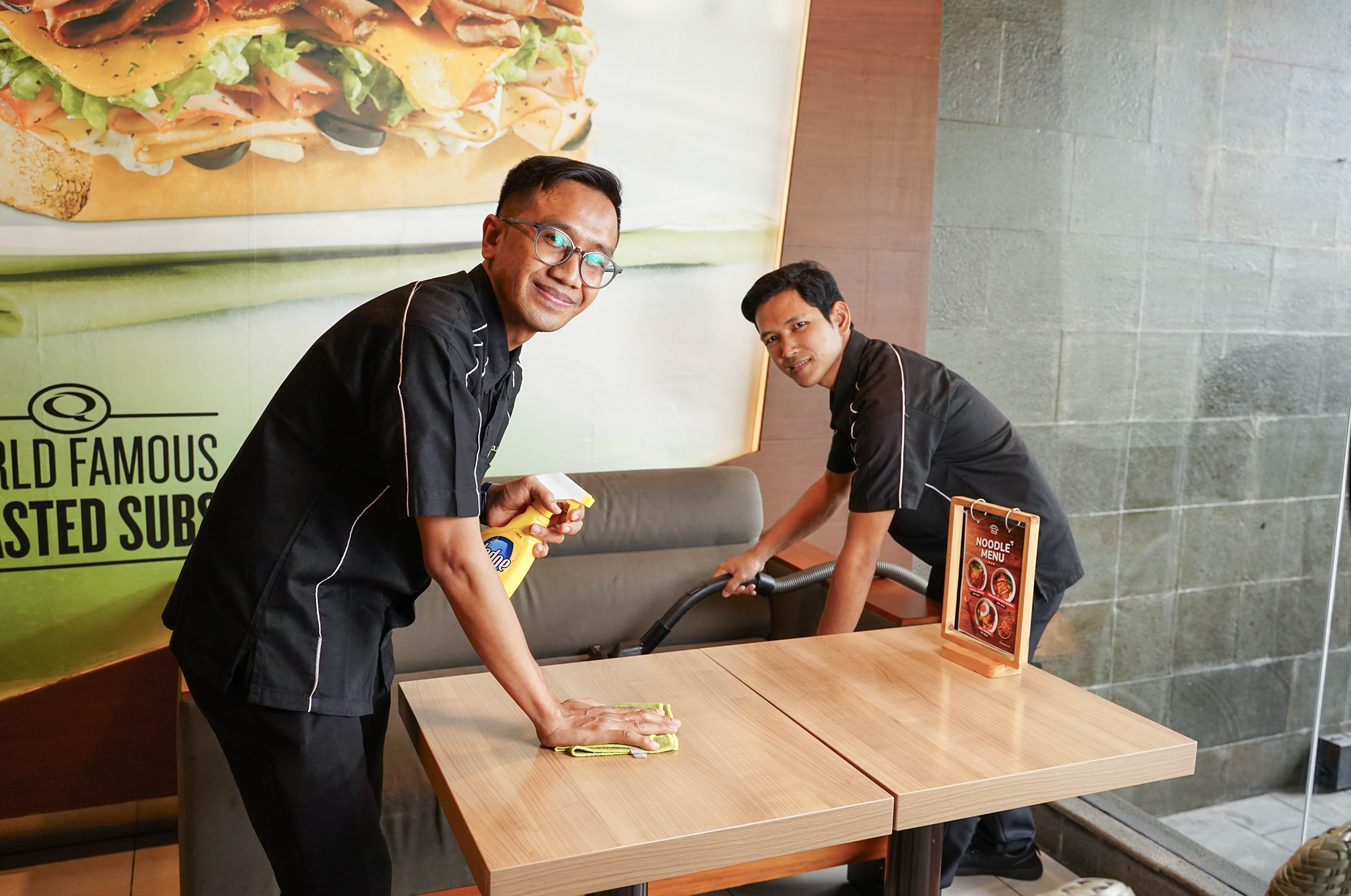 Tenaga kerja outsourcing PT Asri Multi Solusindo siap melayani berbagai kebutuhan bisnis